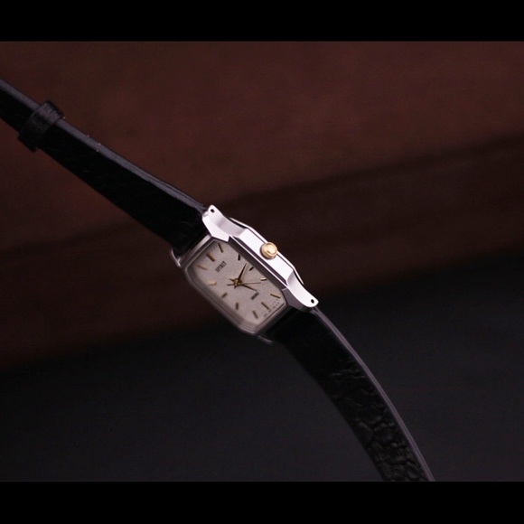 Vtg 1992 Seiko Spirit 4N21-5180 Watch
[Excellent Condition] White Textured Dial - Picture 7 of 7